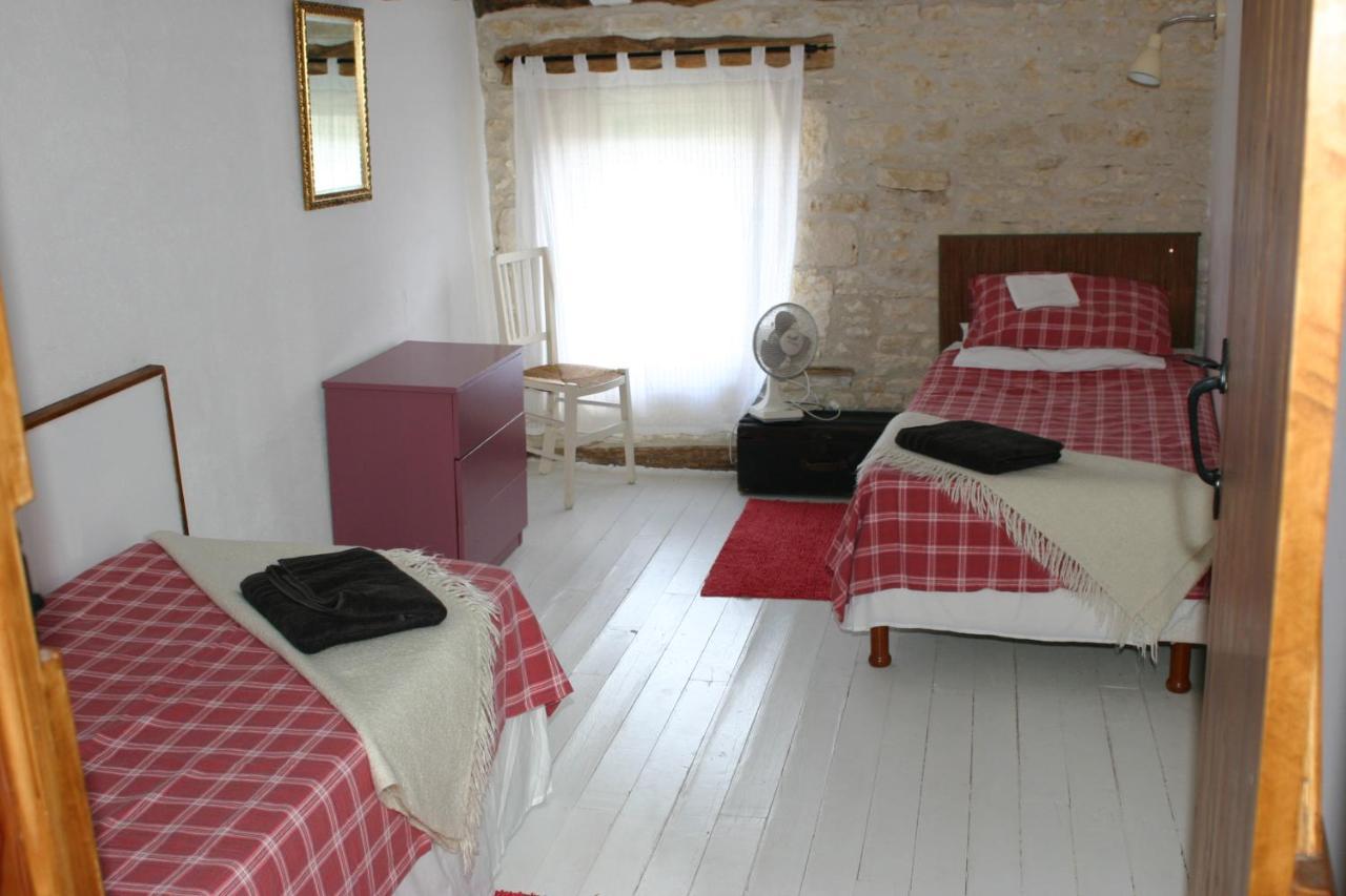 Gite Chez Rivière Nantillé Extérieur photo