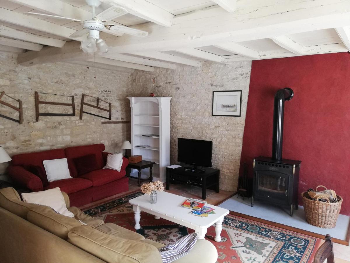 Gite Chez Rivière Nantillé Extérieur photo
